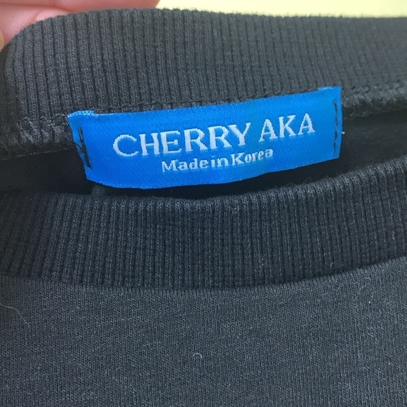 Cherry AKA Black Embroidered Night Crescent Moon Crewneck Short Sleeve T-Shirt L - Picture 9 of 10